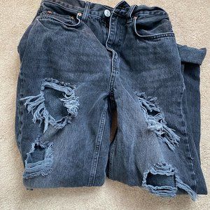 urban outfitters mom jeans